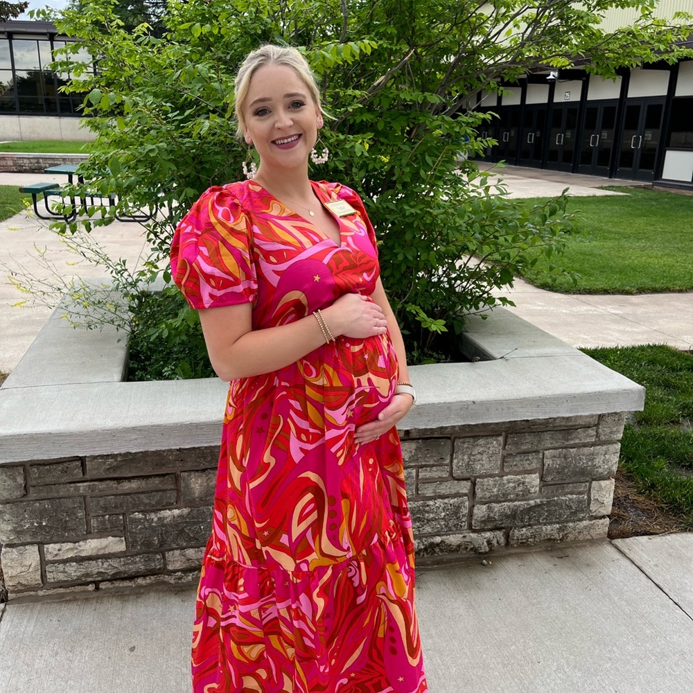 Elegant Pink Swirl Maxi Dress
